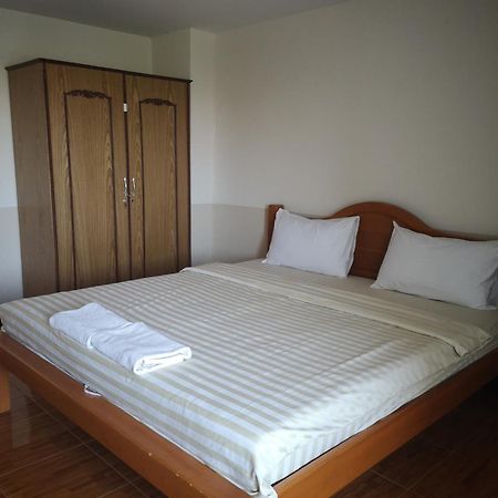 Sab Suwarn Mansion Hotel Супхан Бури Екстериор снимка